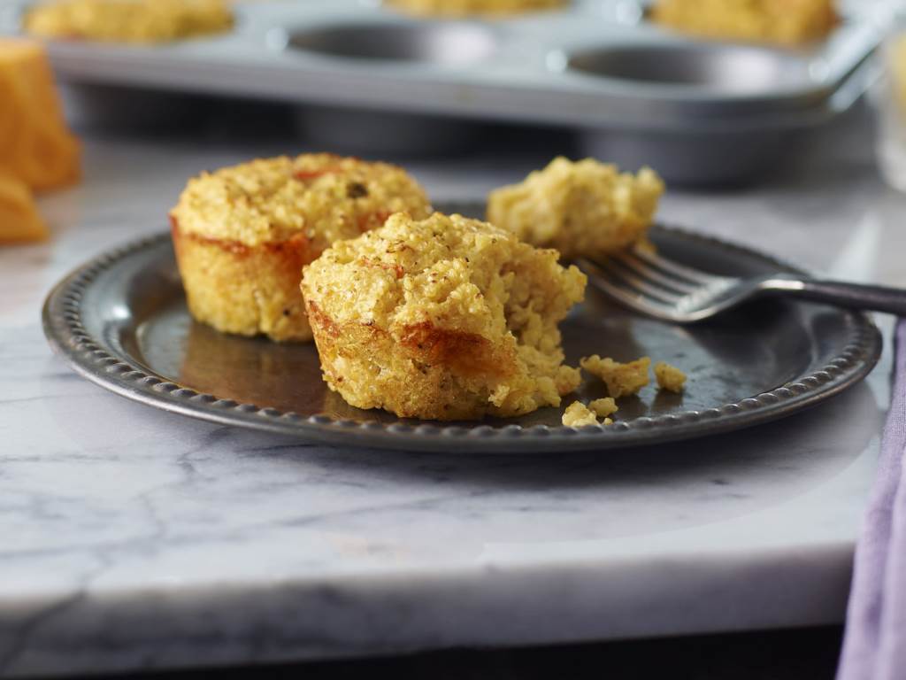 Broccoli Cheddar Quinoa Bites