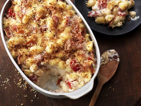 Tomato Bacon Mac & Cheese in casserole dish